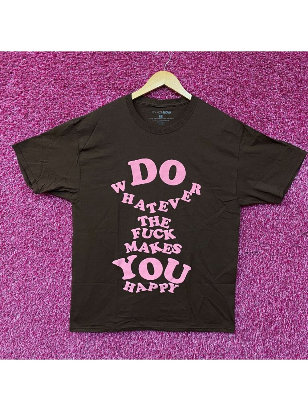 Fashion Nova Whatever Makes You Happy Graphic T-Shirt Large